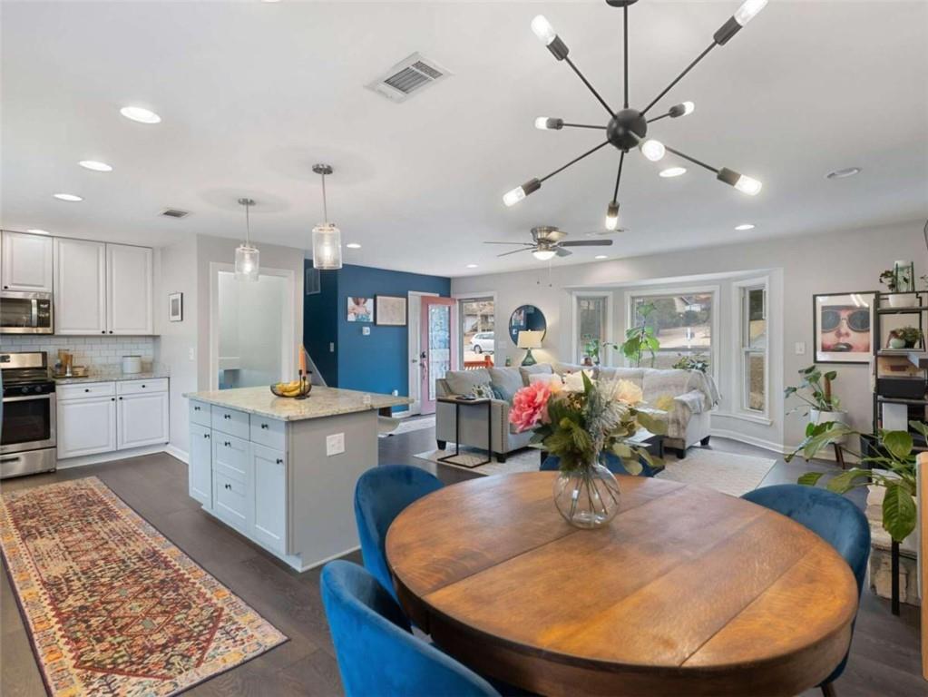 6910 Clearlake Court