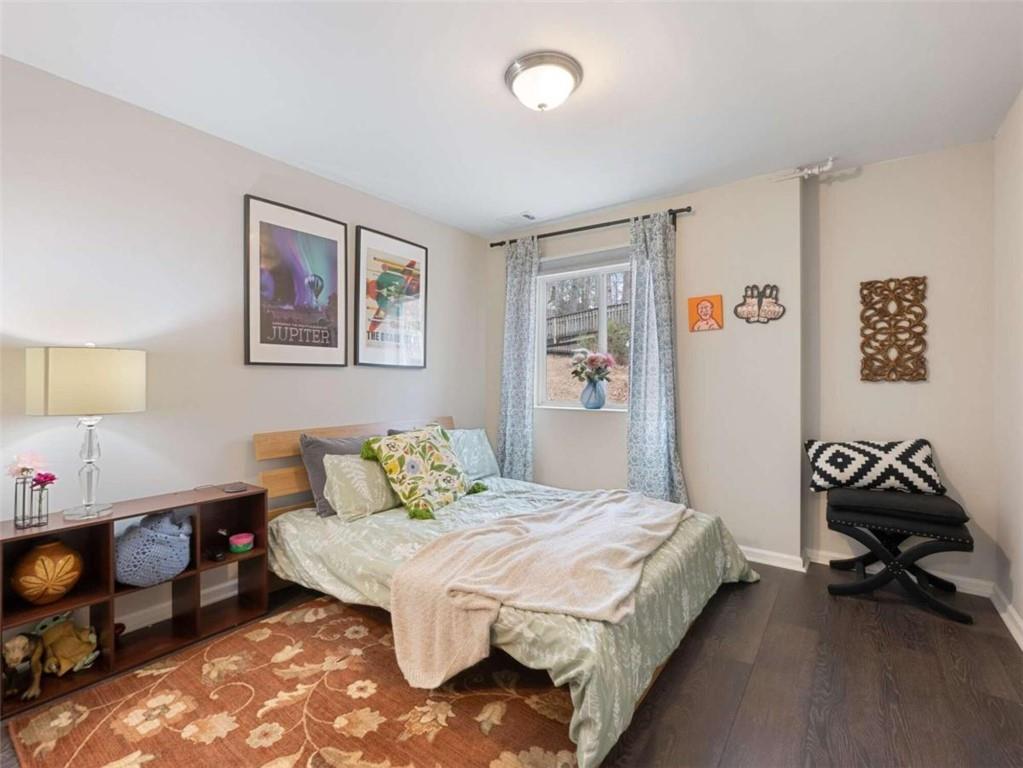 6910 Clearlake Court