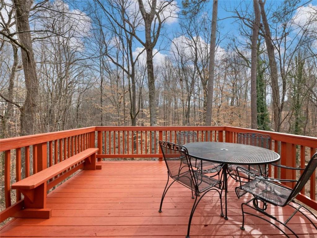 6910 Clearlake Court