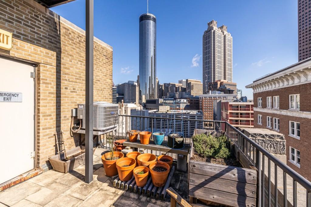 90 Fairlie Street NW Unit 602
