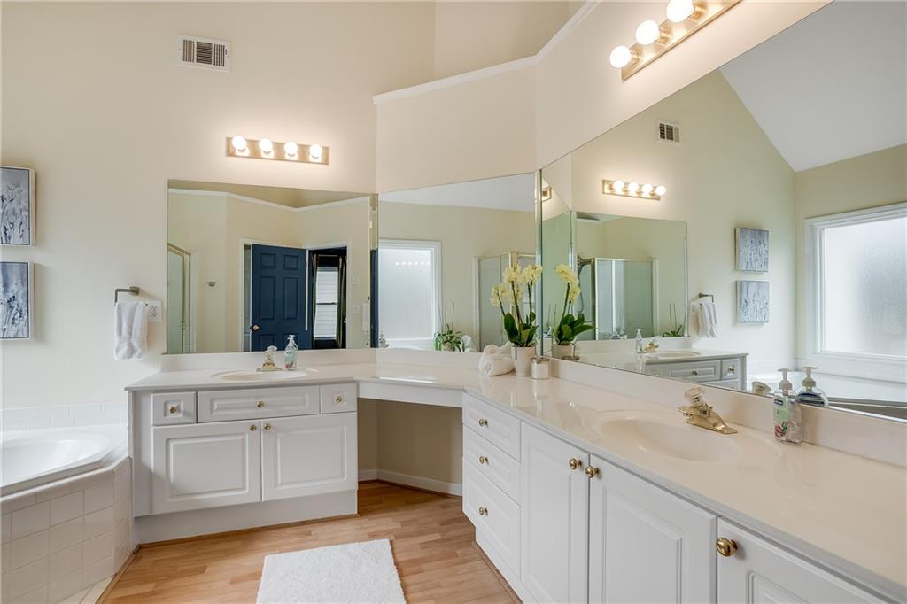 3840 Canterbury Walk Drive