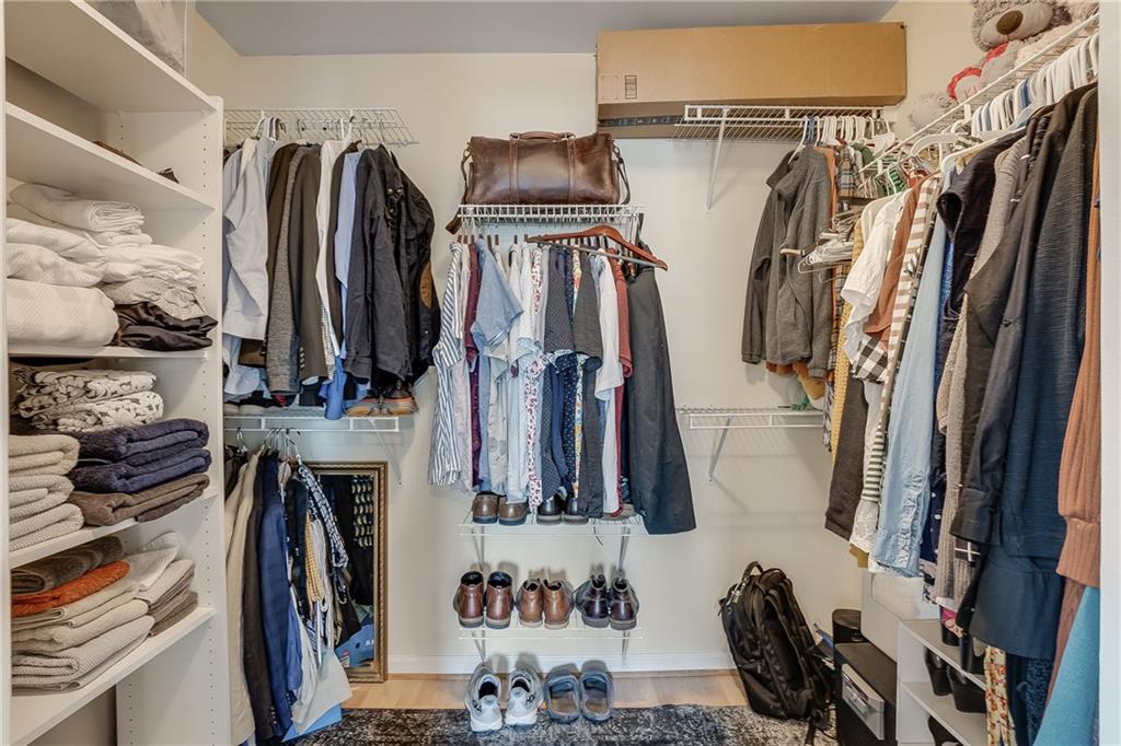 3840 Canterbury Walk Drive