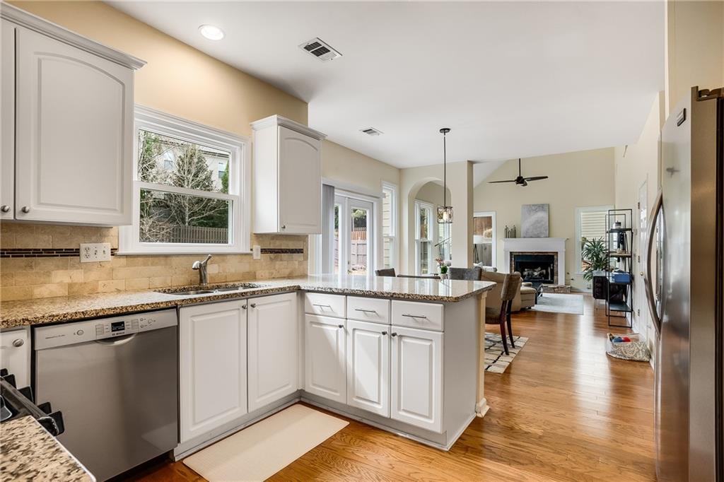 3840 Canterbury Walk Drive