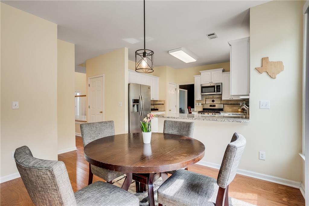 3840 Canterbury Walk Drive