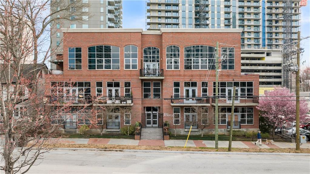 1023 Juniper Street NE Unit 302