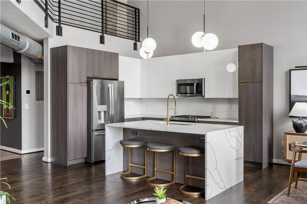 1023 Juniper Street NE Unit 302