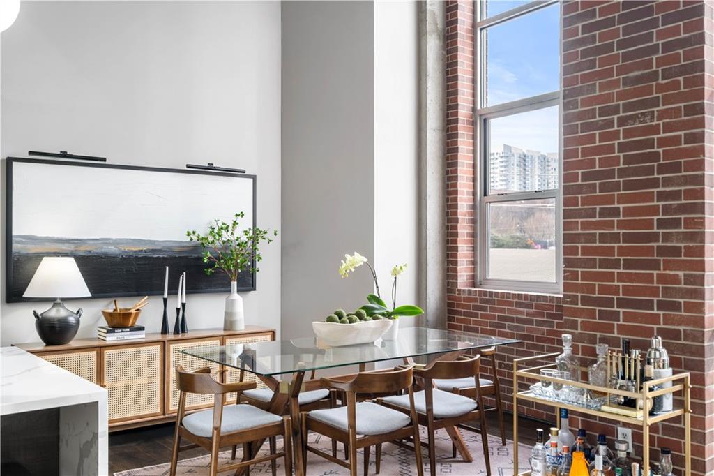 1023 Juniper Street NE Unit 302