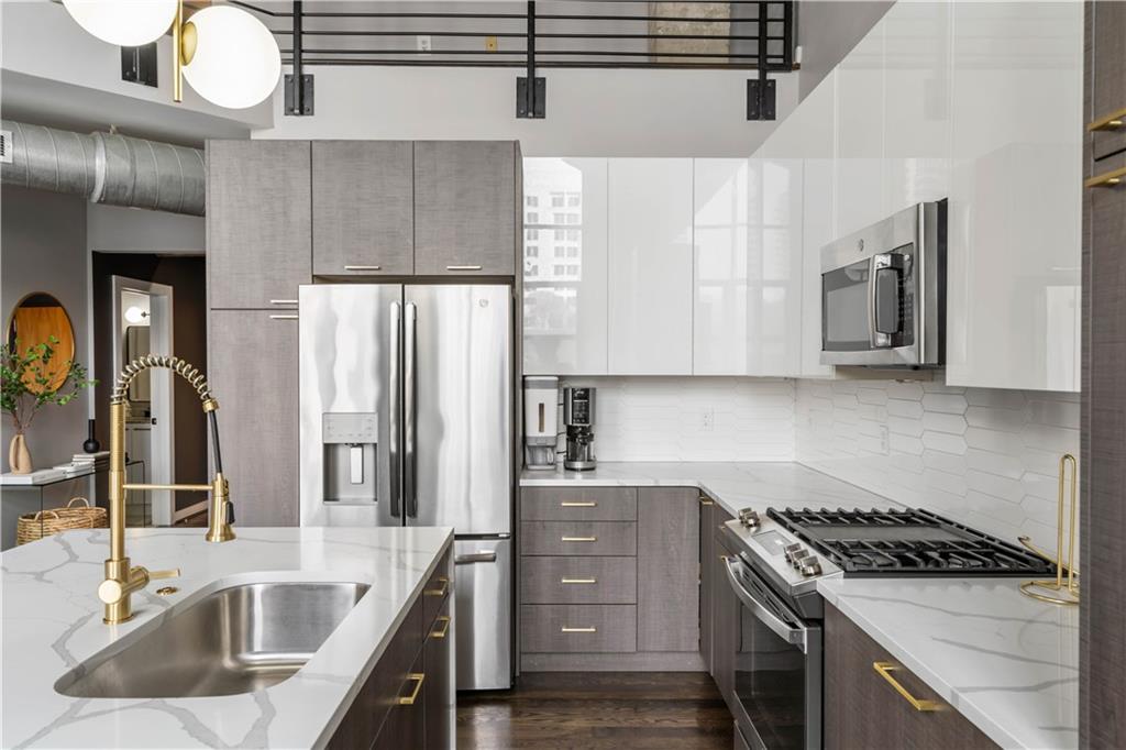 1023 Juniper Street NE Unit 302