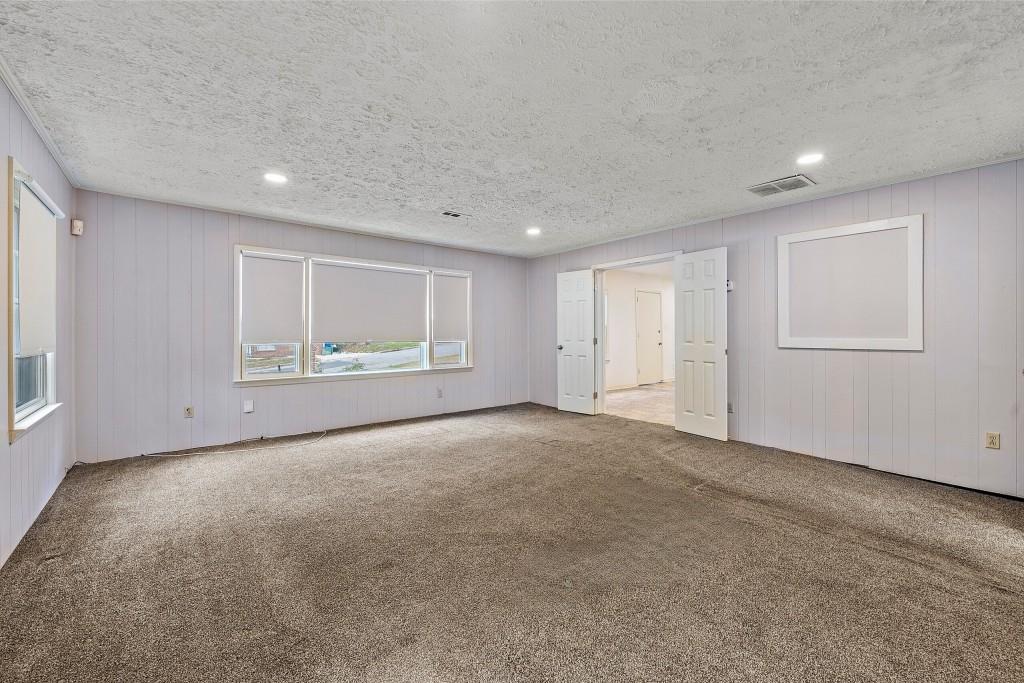 2747 Santa Barbara Drive NW