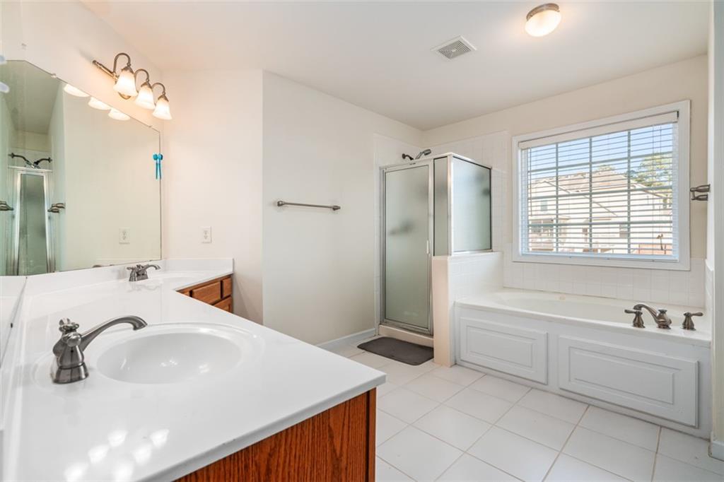 2304 Willow Shade Court
