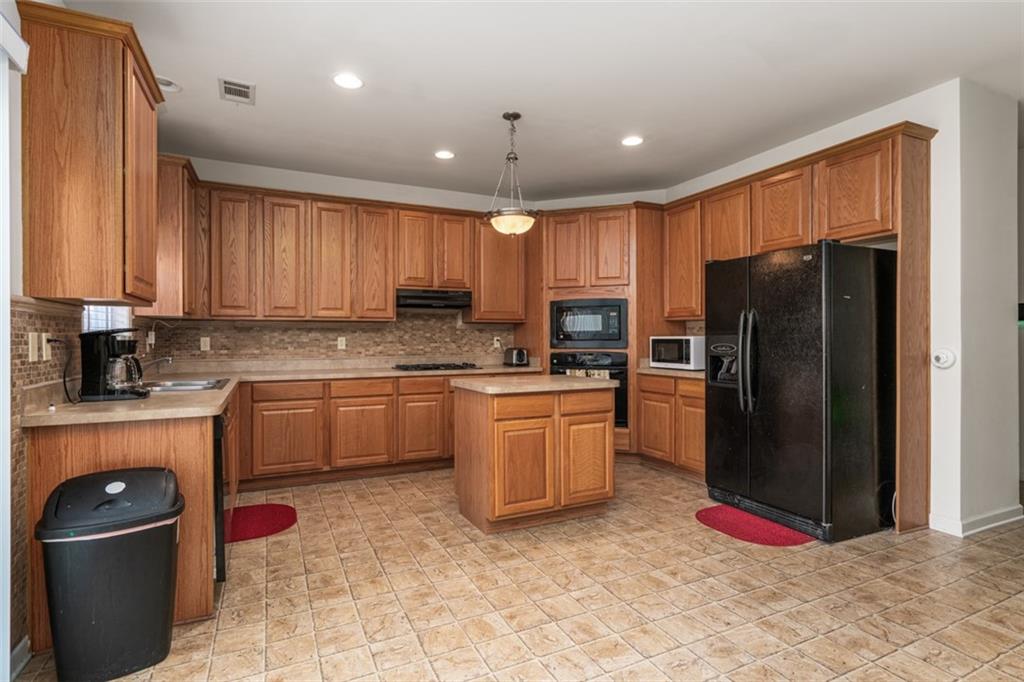 2304 Willow Shade Court