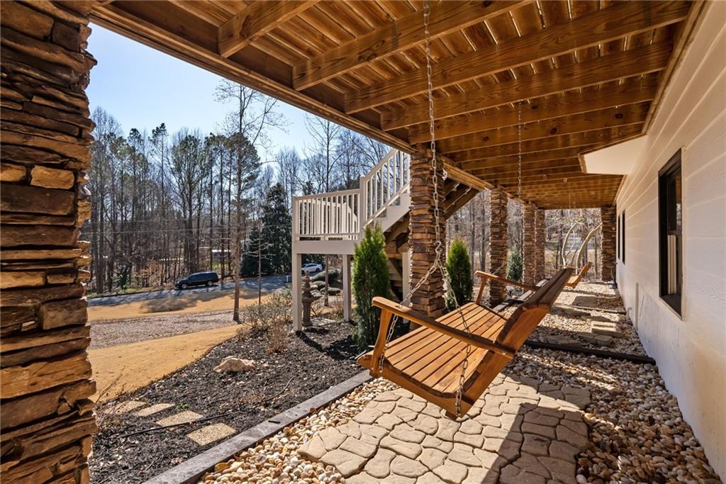211 Falcon Pointe Court