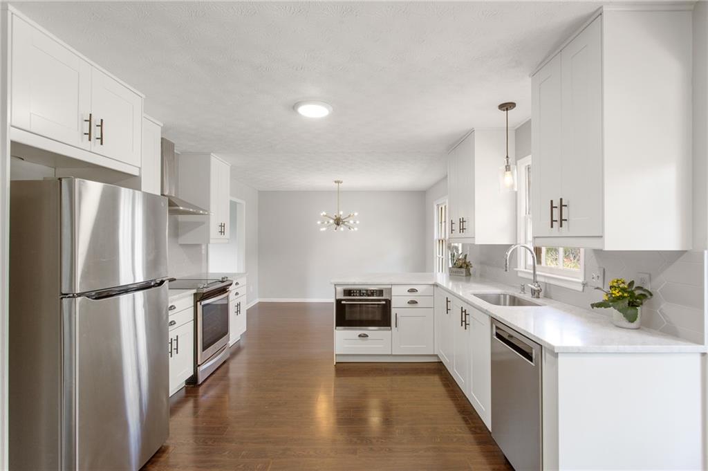 360 Meadowood Drive
