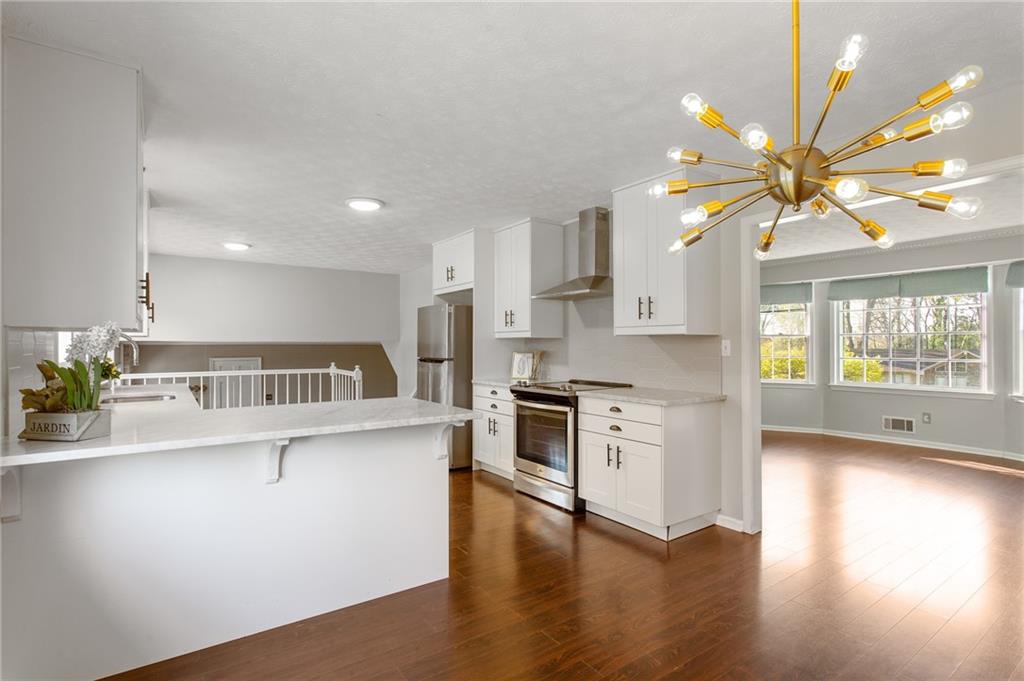 360 Meadowood Drive