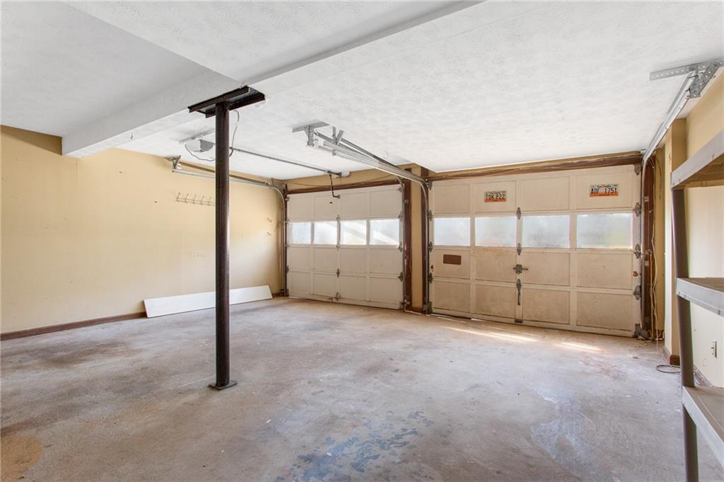 360 Meadowood Drive