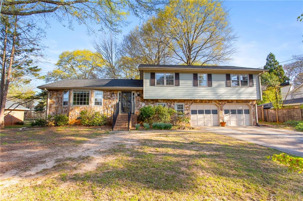 360 Meadowood Drive