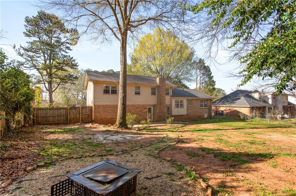 360 Meadowood Drive