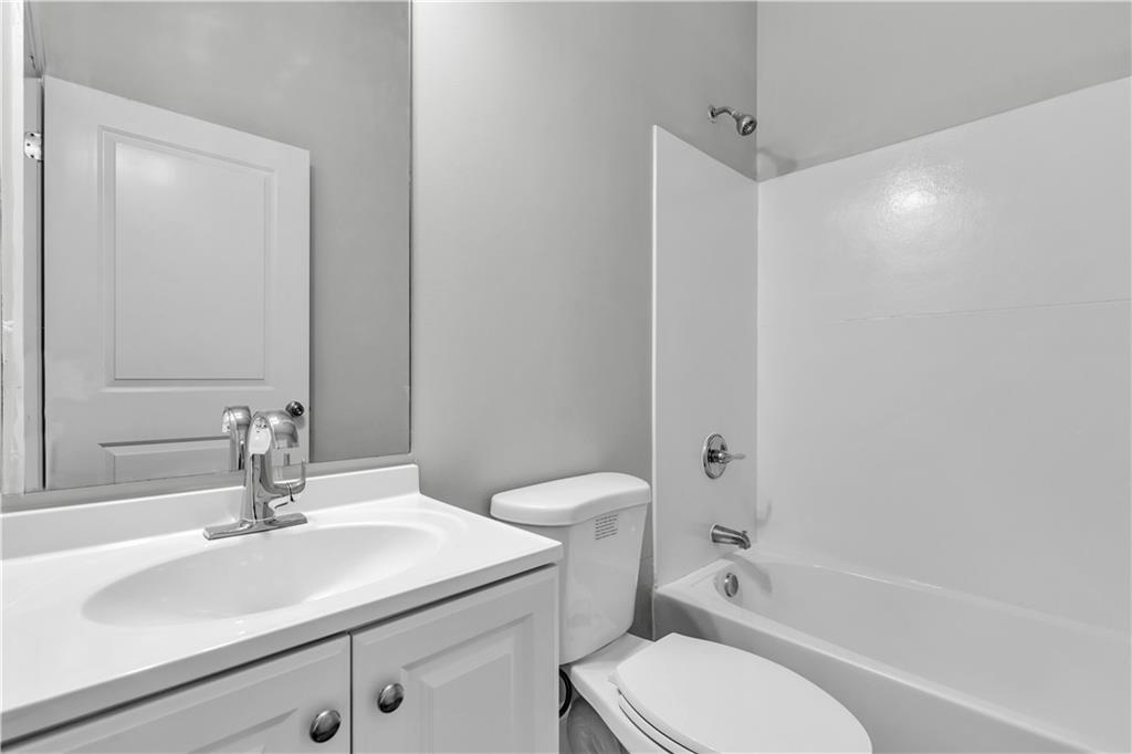 94 Lucy Street SE Unit B