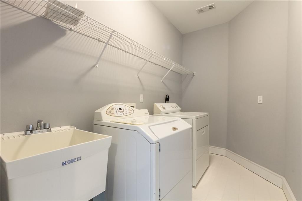 1719 Carrington Pointe