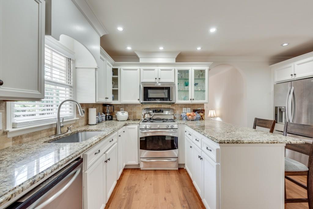 1174 Mayfield Drive