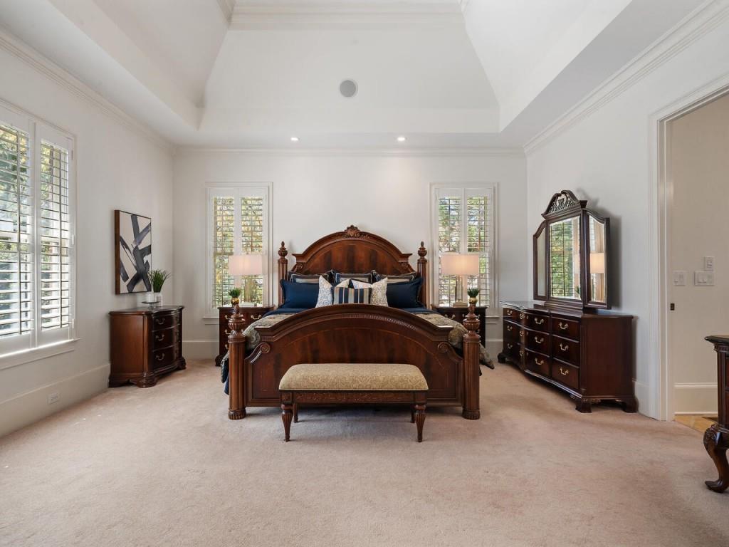 4506 Mystique Way NE