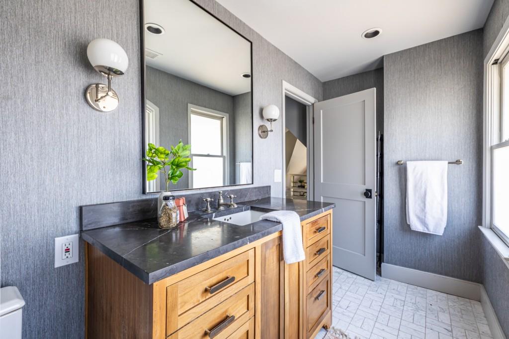 377 10th Street NE Unit 7