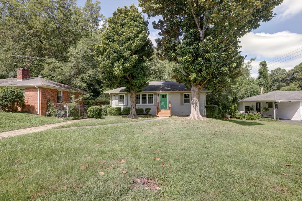 230 Aaron Street NW