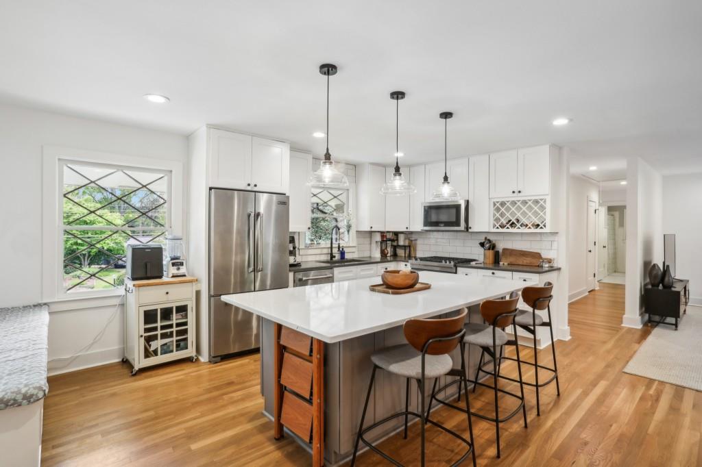 847 N Superior Avenue