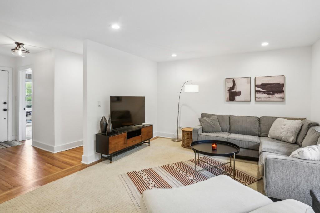847 N Superior Avenue
