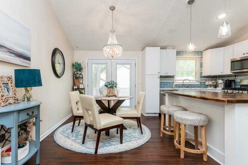 1035 TAYLOR KNOLL CLOSE