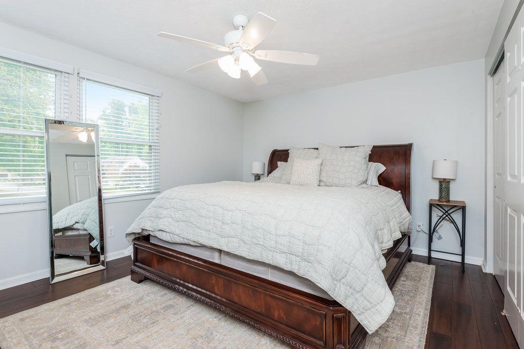 1035 TAYLOR KNOLL CLOSE