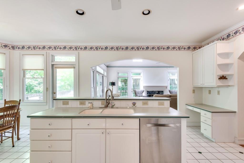 2416 Oak Grove Valley Road NE