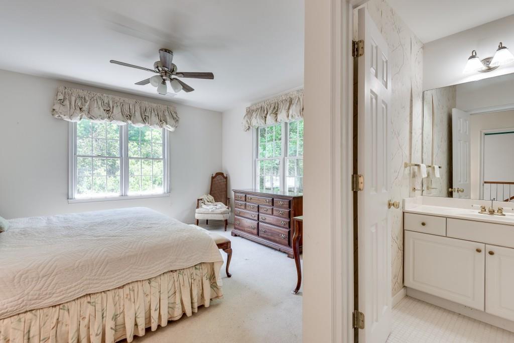 2416 Oak Grove Valley Road NE