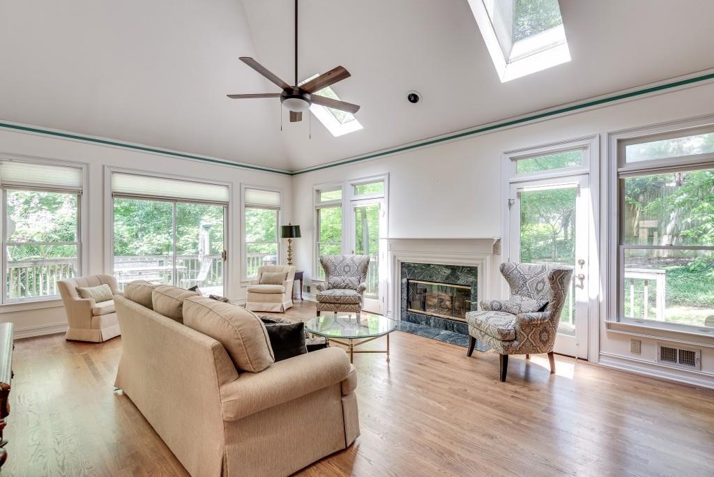 2416 Oak Grove Valley Road NE