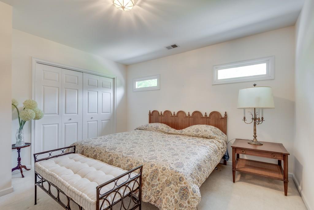 2416 Oak Grove Valley Road NE