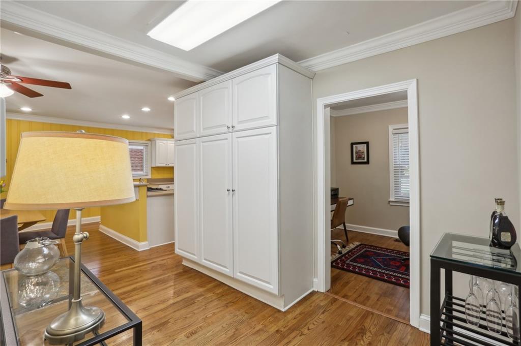 3020 Hollywood Drive