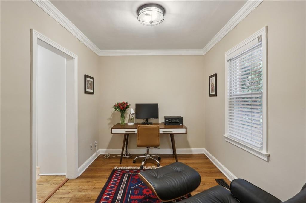 3020 Hollywood Drive