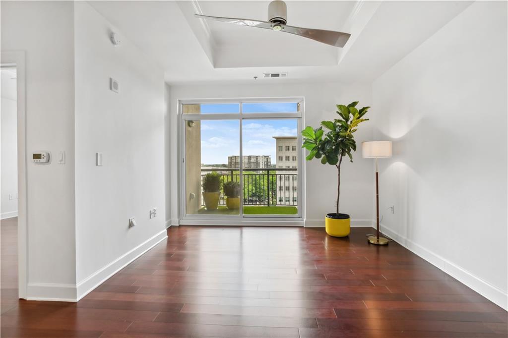 325 E Paces Ferry Road NE Unit 1004
