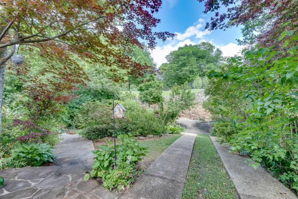 133 Ponce De Leon Court