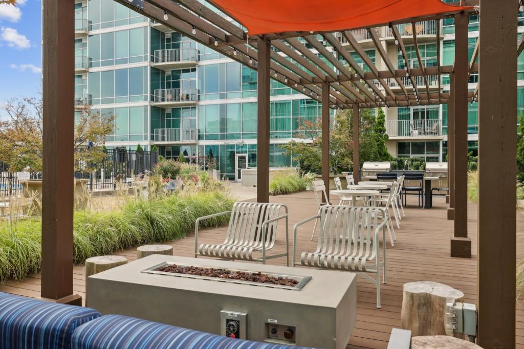 923 Peachtree Unit 1826