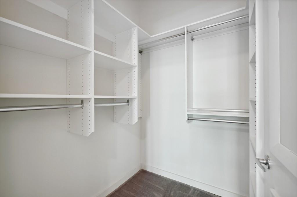 923 Peachtree Unit 1826