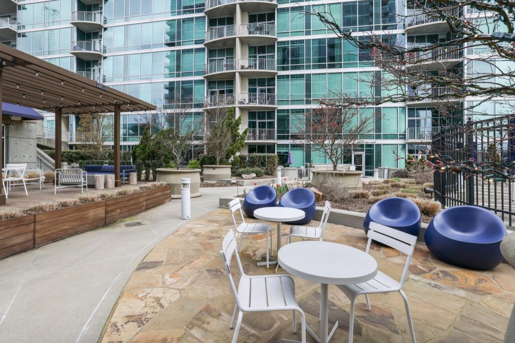 923 Peachtree Unit 1826