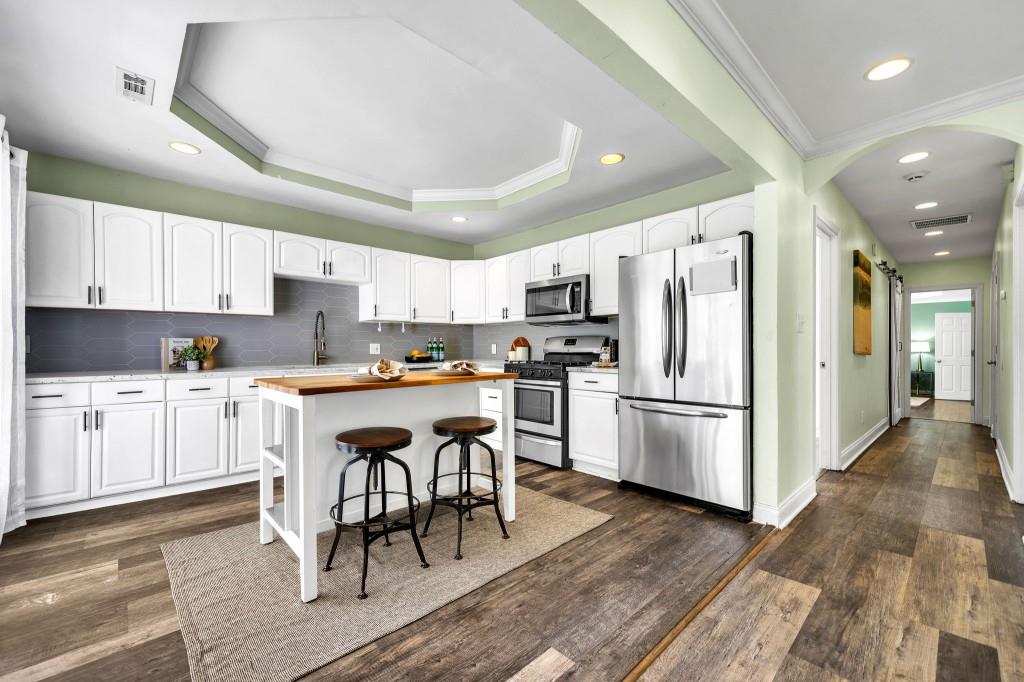 733 Hobart Avenue SE