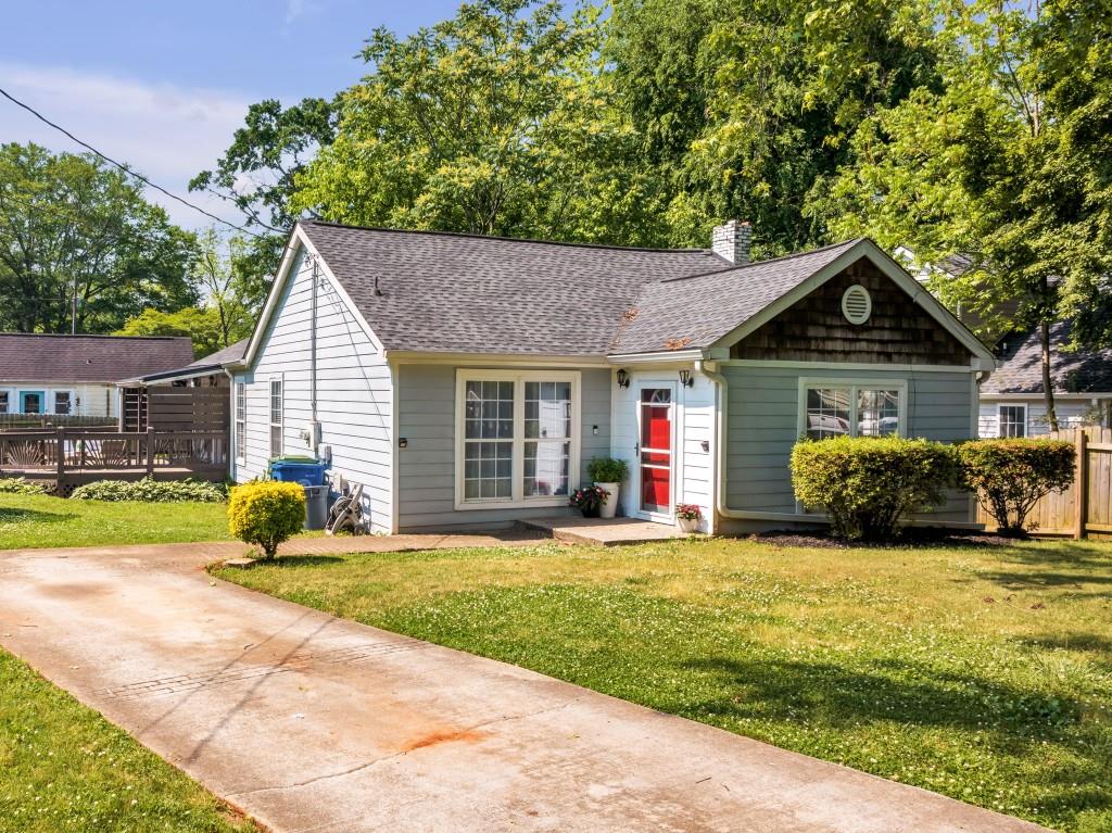 733 Hobart Avenue SE