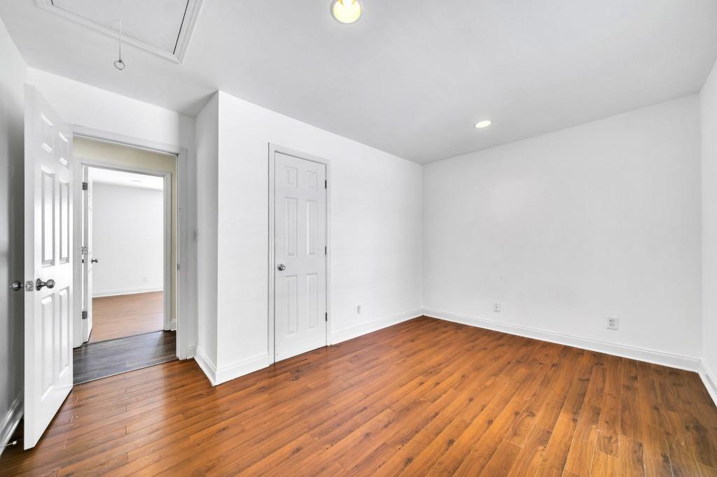 733 Hobart Avenue SE