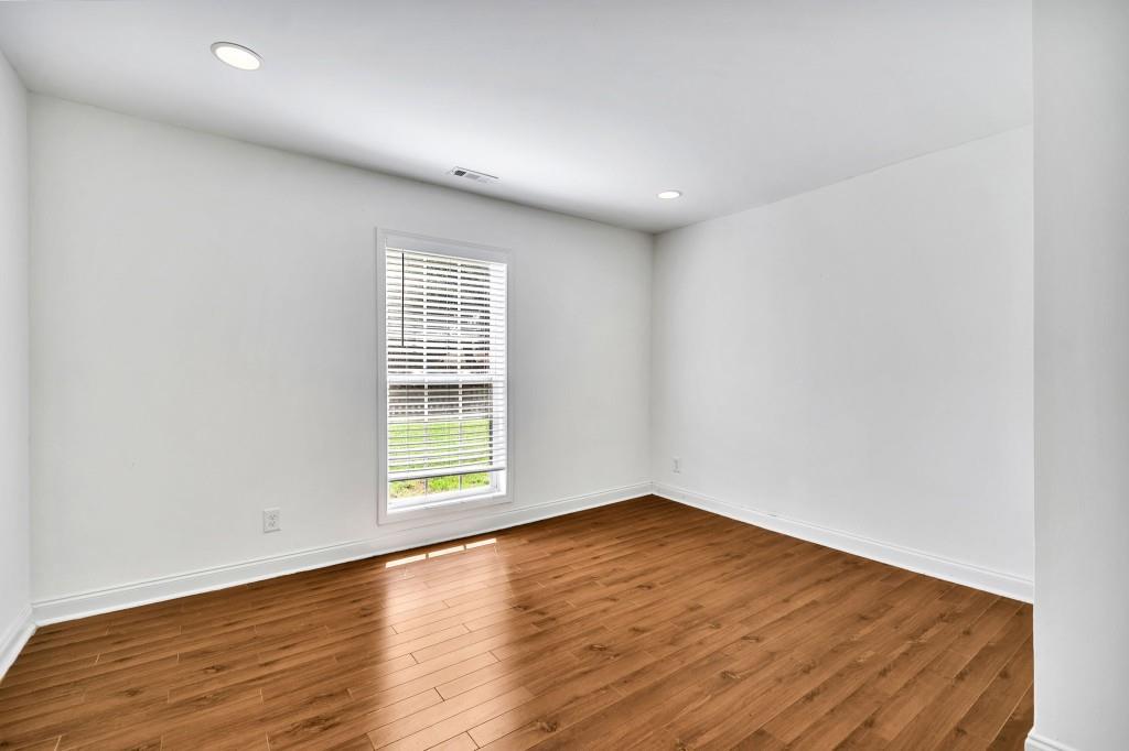 733 Hobart Avenue SE