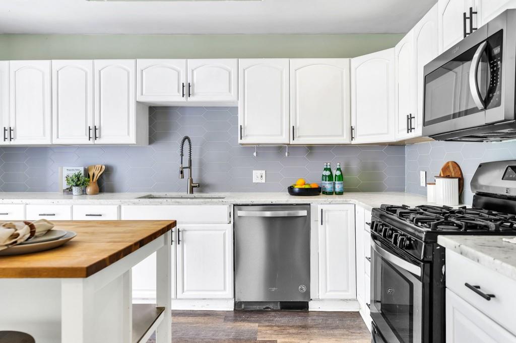 733 Hobart Avenue SE