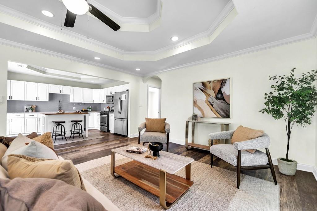 733 Hobart Avenue SE