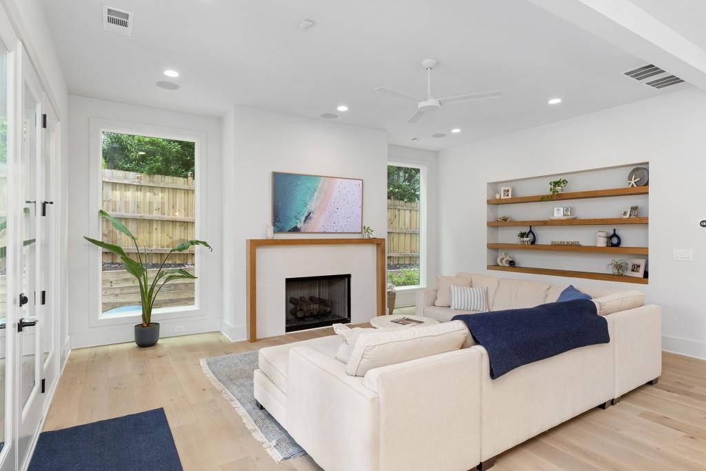 1519 Dresden Drive NE