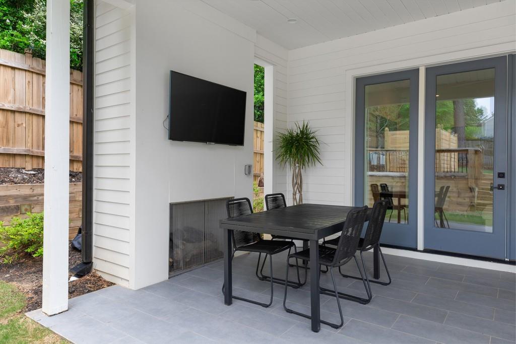 1519 Dresden Drive NE